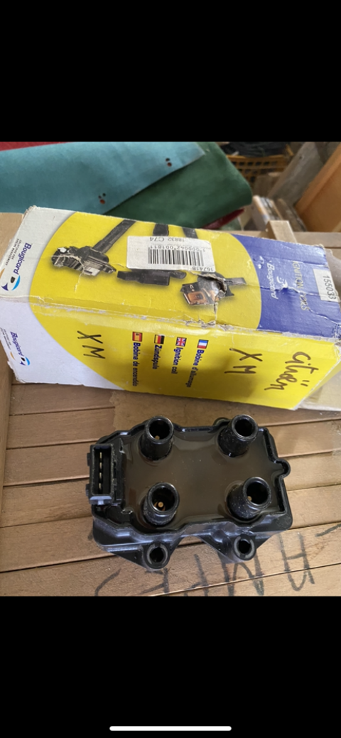 Pi&egrave;ces et &eacute;quipements Voiture Pi&egrave;ces et &eacute;quipements Voiture  occasion Saint-Hilaire-de-Chal&eacute;ons 44680