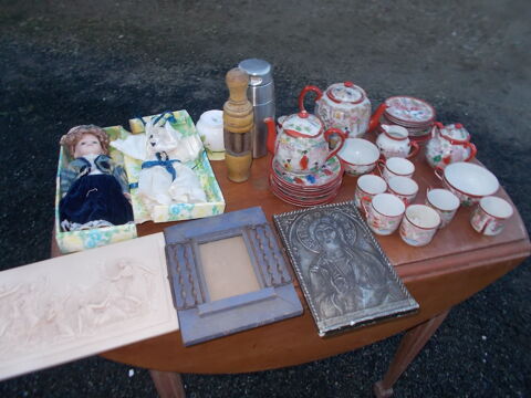  service chinois une poup�e etc  faire prix 150 Saran (45)