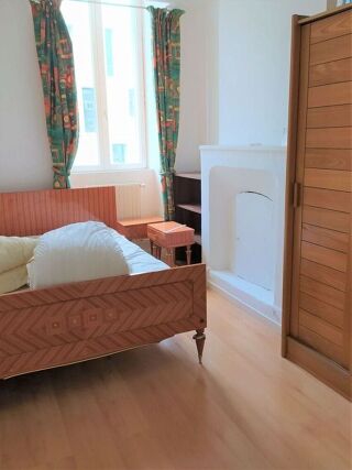  Appartement à louer 3 pièces 80 m²