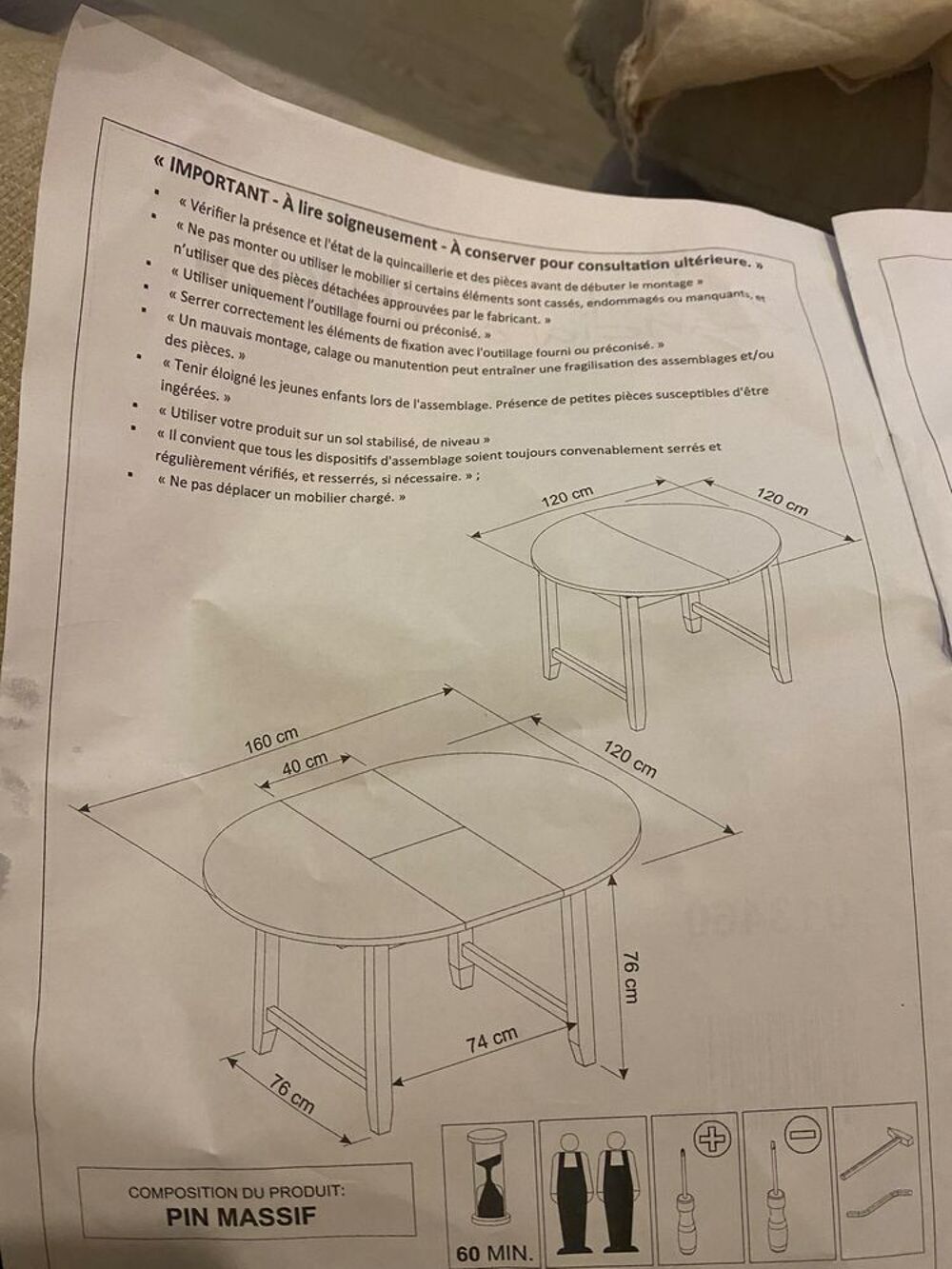 Table en pin massif neuve Meubles