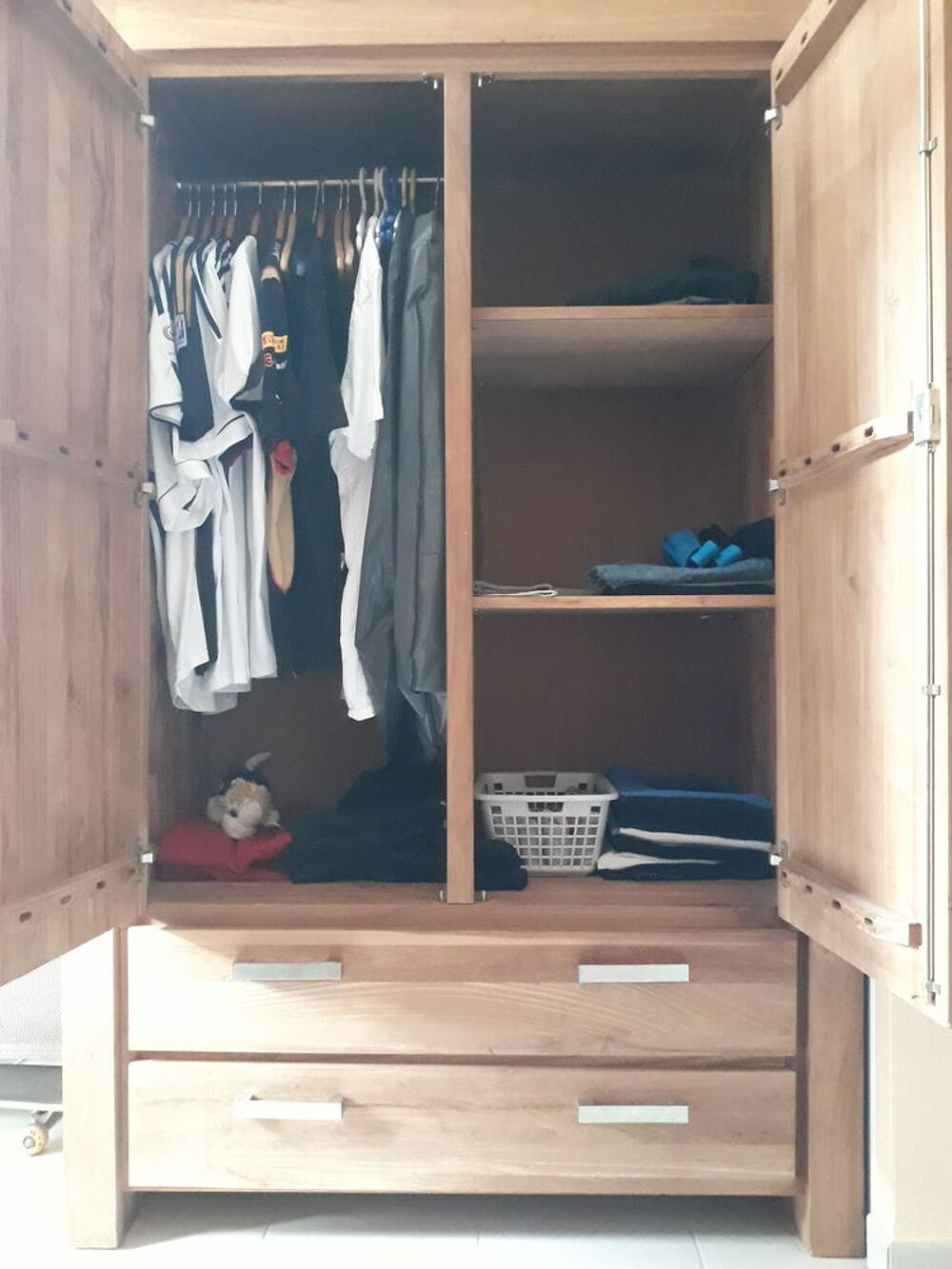 Armoire en teck Meubles