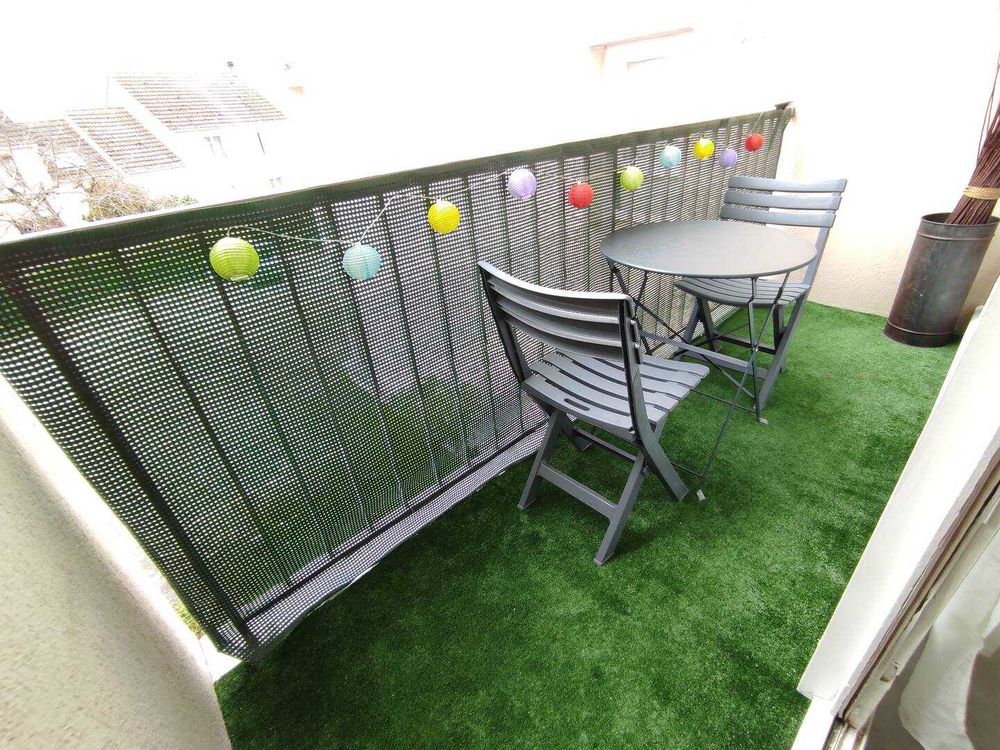 Vente Appartement Studio rénové avec grand balcon , cave et parking à  Aubergenville Aubergenville