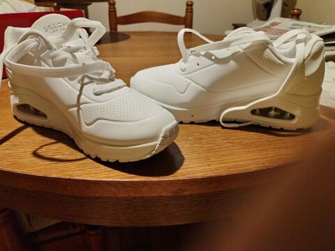 Baskets Sketcher
50 Châteauroux (36)