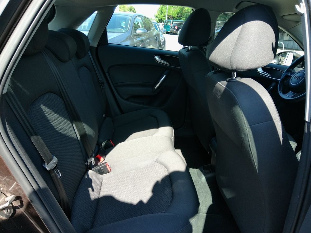 A1 Sportback 1.2 TFSI 86 Ambiente 2012 occasion 13821 La Penne-sur-Huveaune
