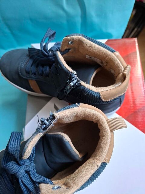 Chaussure enfant pointure 34 5 Toulon (83)