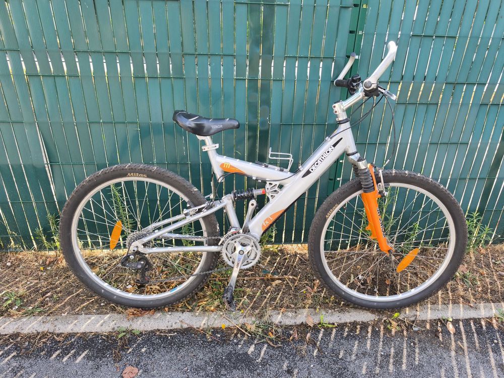 divers+v&eacute;lo+en+tr&egrave;s+bon+&eacute;tat+r&eacute;viser+tout+les+prix Vélos