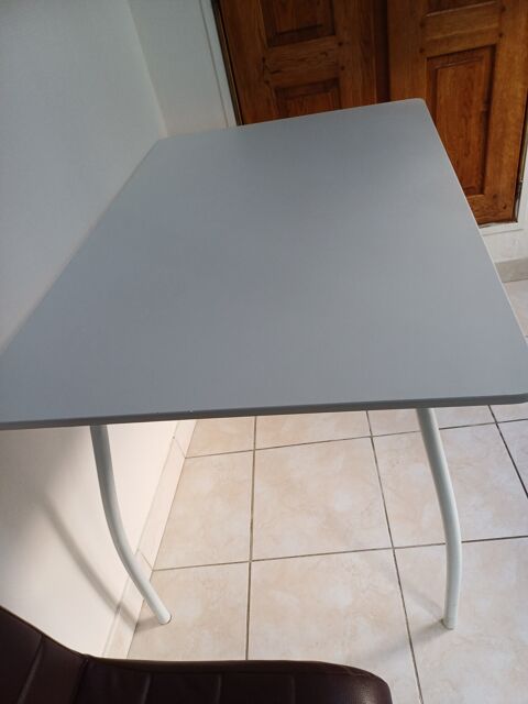 Table blanche 10 Avranches (50)
