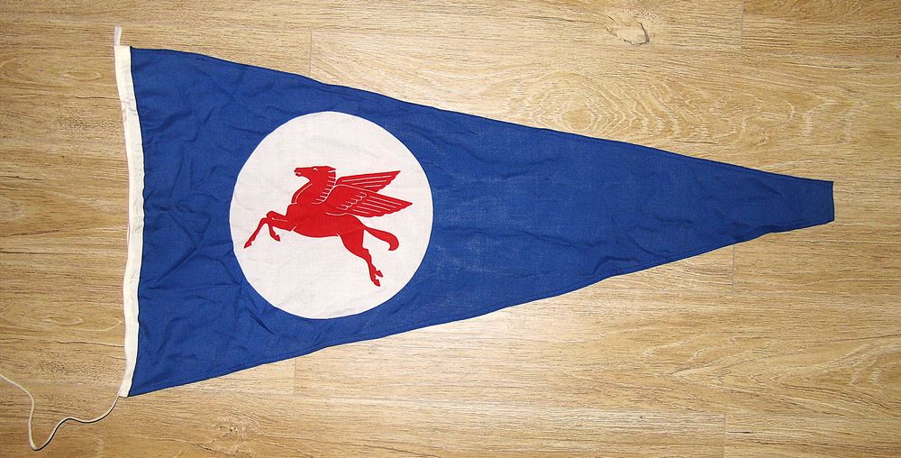 Drapeau MOBIL OIL PEGASUS voiture ancienne fanion banniere Mobiloil d&eacute;co garage retro 