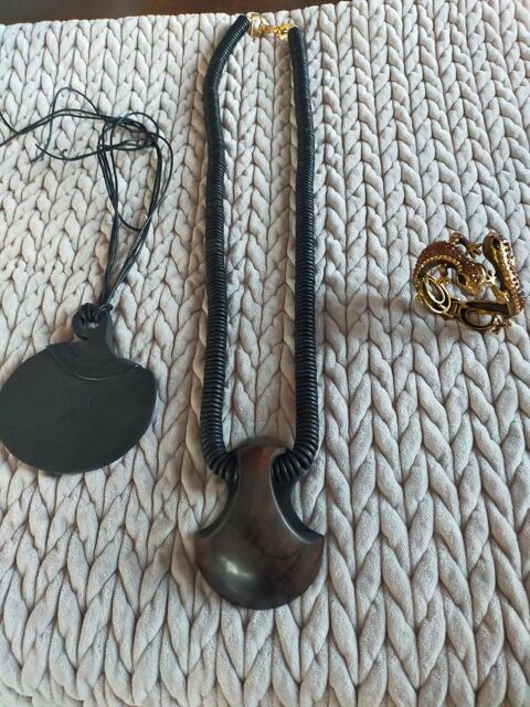 Lot de 3 bijoux fantaisie 29 Truyes (37)