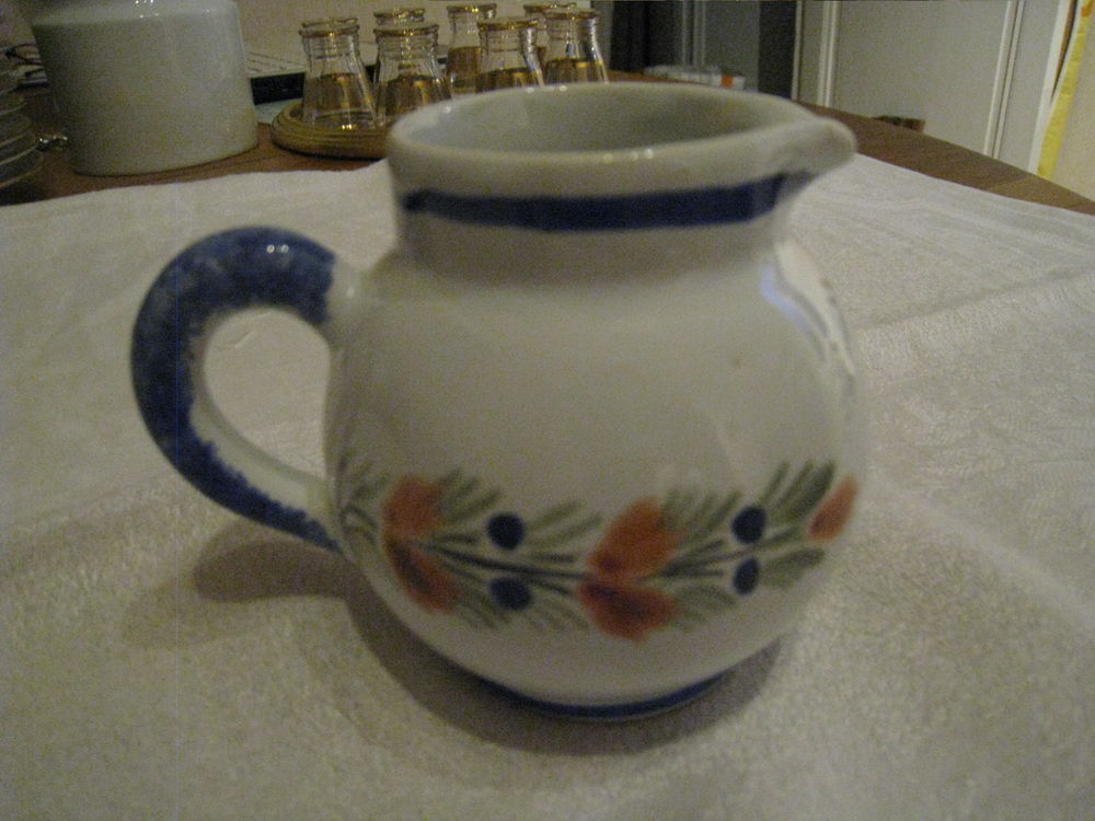 Pot &agrave; lait Henriot Quimper num&eacute;rot&eacute; Décoration