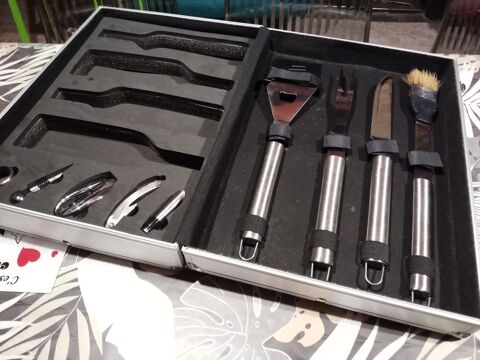Malette d ustensiles pour barbecue 17 Cal�s (46)