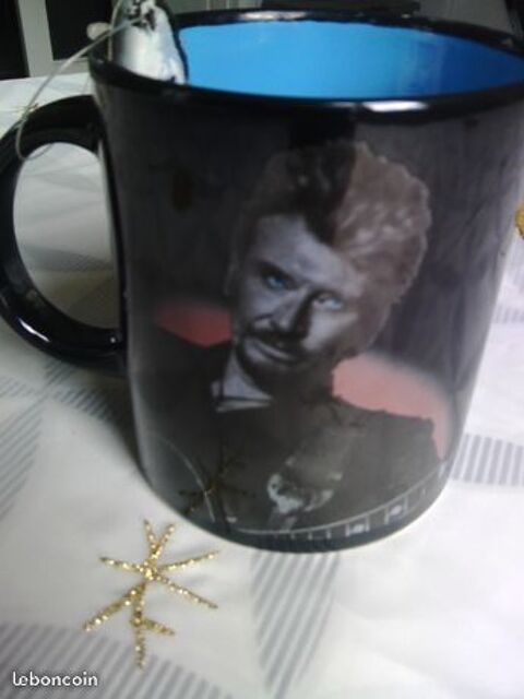 TASSE JOHNNY HALLYDAY Paris 20 (75)