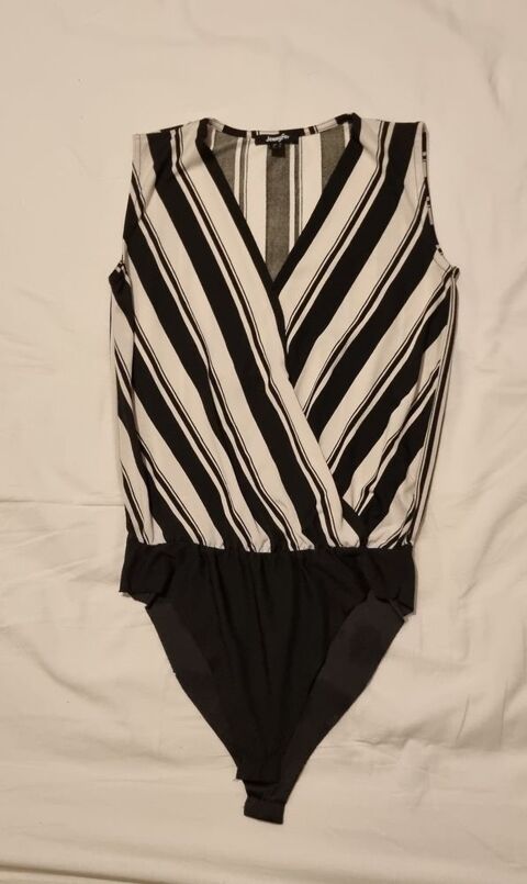 Body noir et blanc à rayures Jennyfer taille S ? style chic 5 Aix-les-Bains (73)