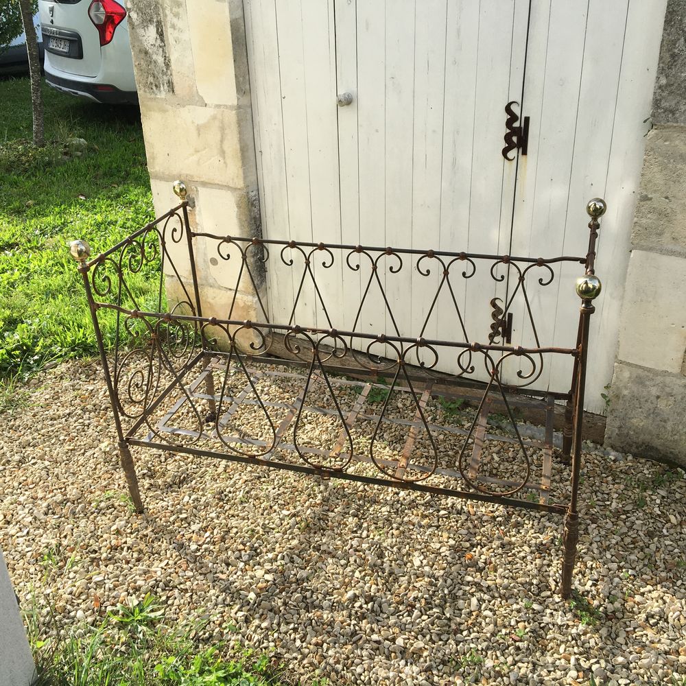Lit enfant en fer forg&eacute; Meubles