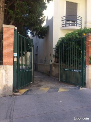  Parking / Garage  vendre 12 m