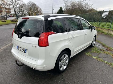 Peugeot 5008 1.6 HDi 112ch FAP BVM6 Allure 5pl 2011 occasion Marolles-sur-Seine 77130