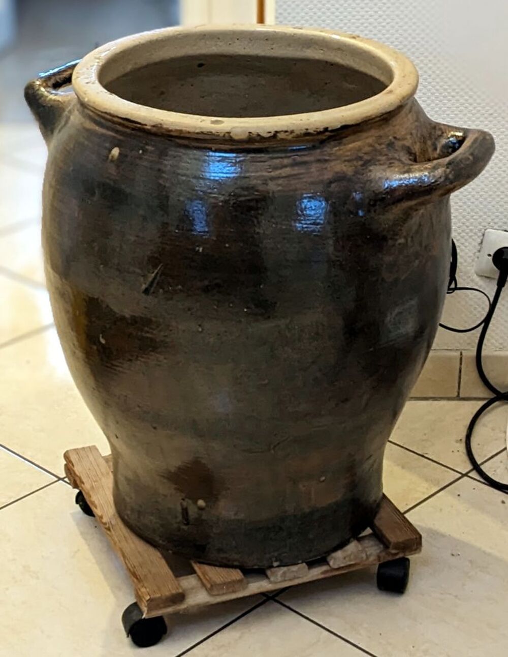 Ancien grand SALOIR en gr&egrave;s verniss&eacute; Jardin