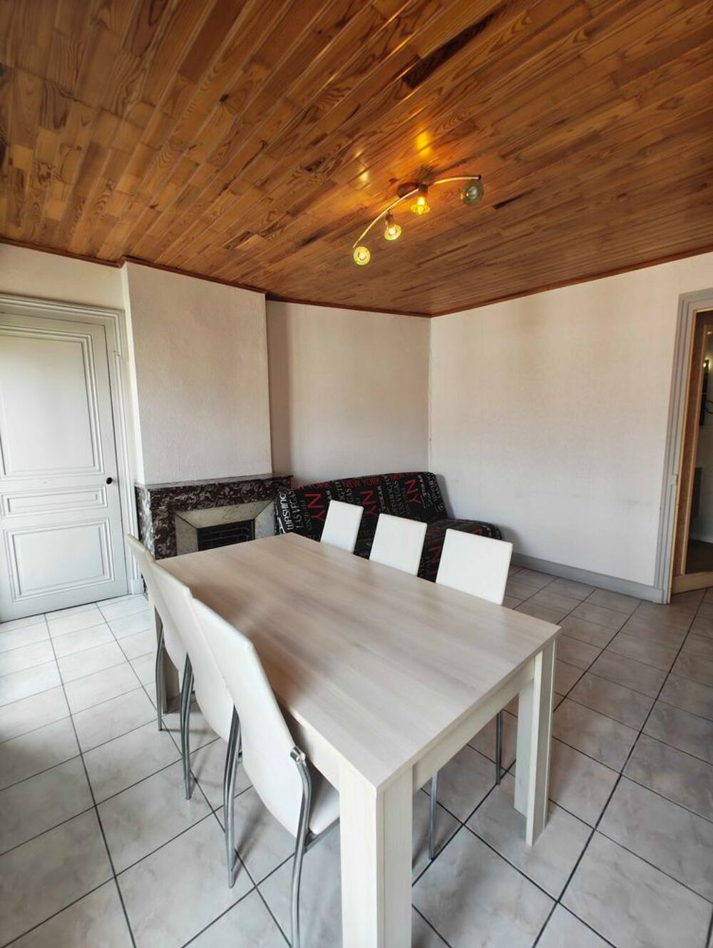 Vente Appartement Appartement 2 pièces lumineux avec balcon - 56 m² - Dernier étage - Fort potentiel - Secteur Chateaucreux Saint-Étienne