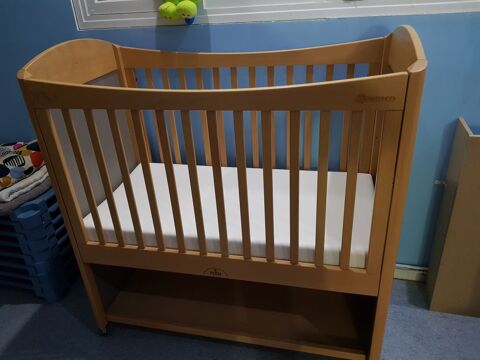 Lit 1er �ge en bois WESCO 320 Asni�res-sur-Seine (92)