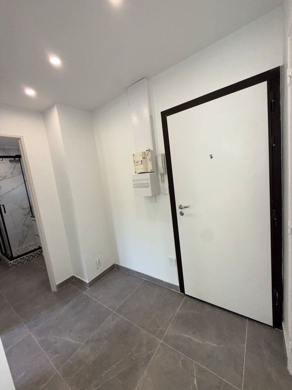 Vente Appartement Appartement T1 entièrement rénové secteur calme et résidence sécurisé Échirolles