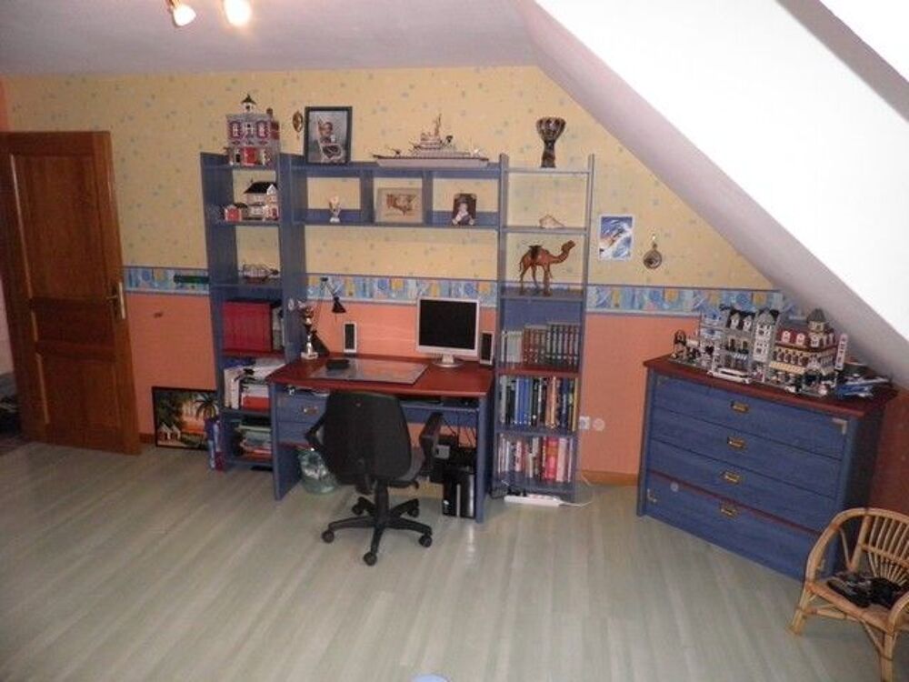 Belle chambre style marin bureau &eacute;tag&egrave;res commode .... Mobilier enfants