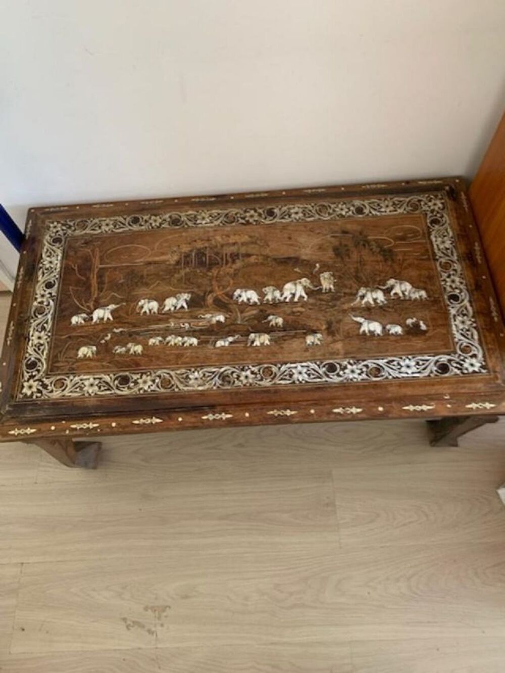 jolie table basse indienne Meubles