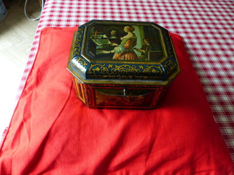 très joli et rare coffret   ornementé de peintures
0 Roclincourt (62)