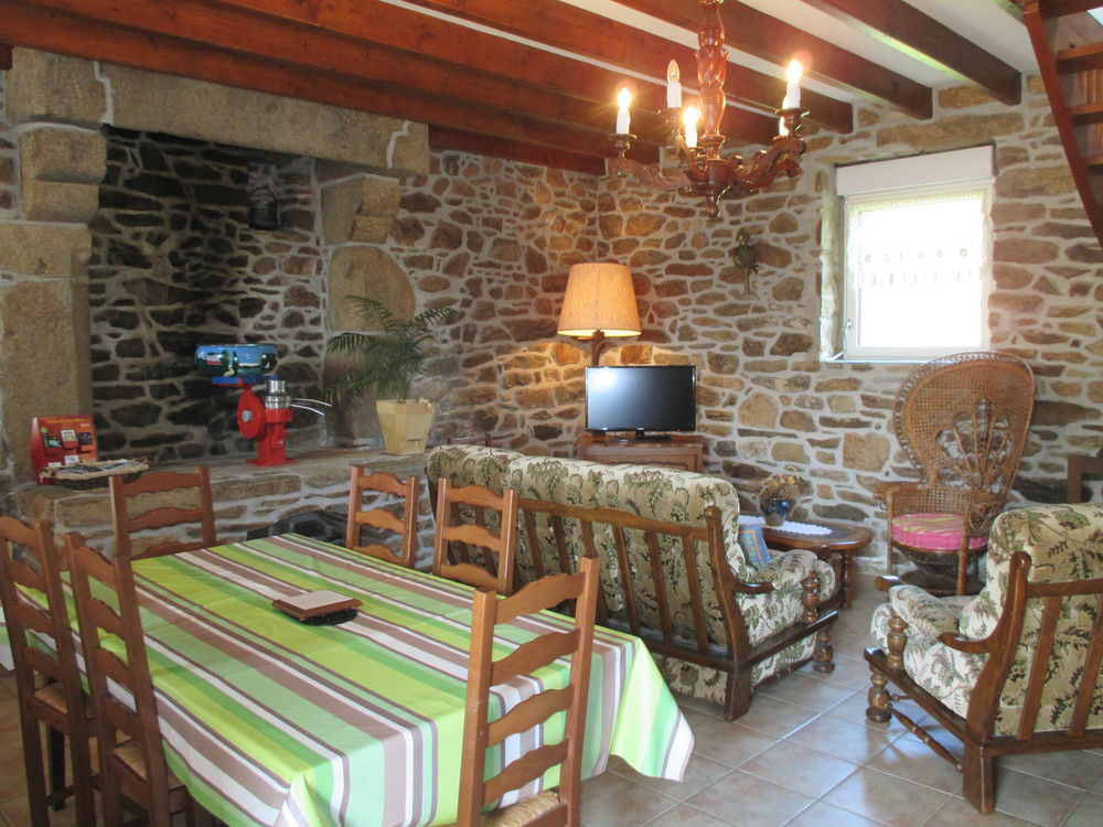   3 gites meubls pour vos vacances, week-ends ou sminaires  Bretagne, Plouguenast (22150)