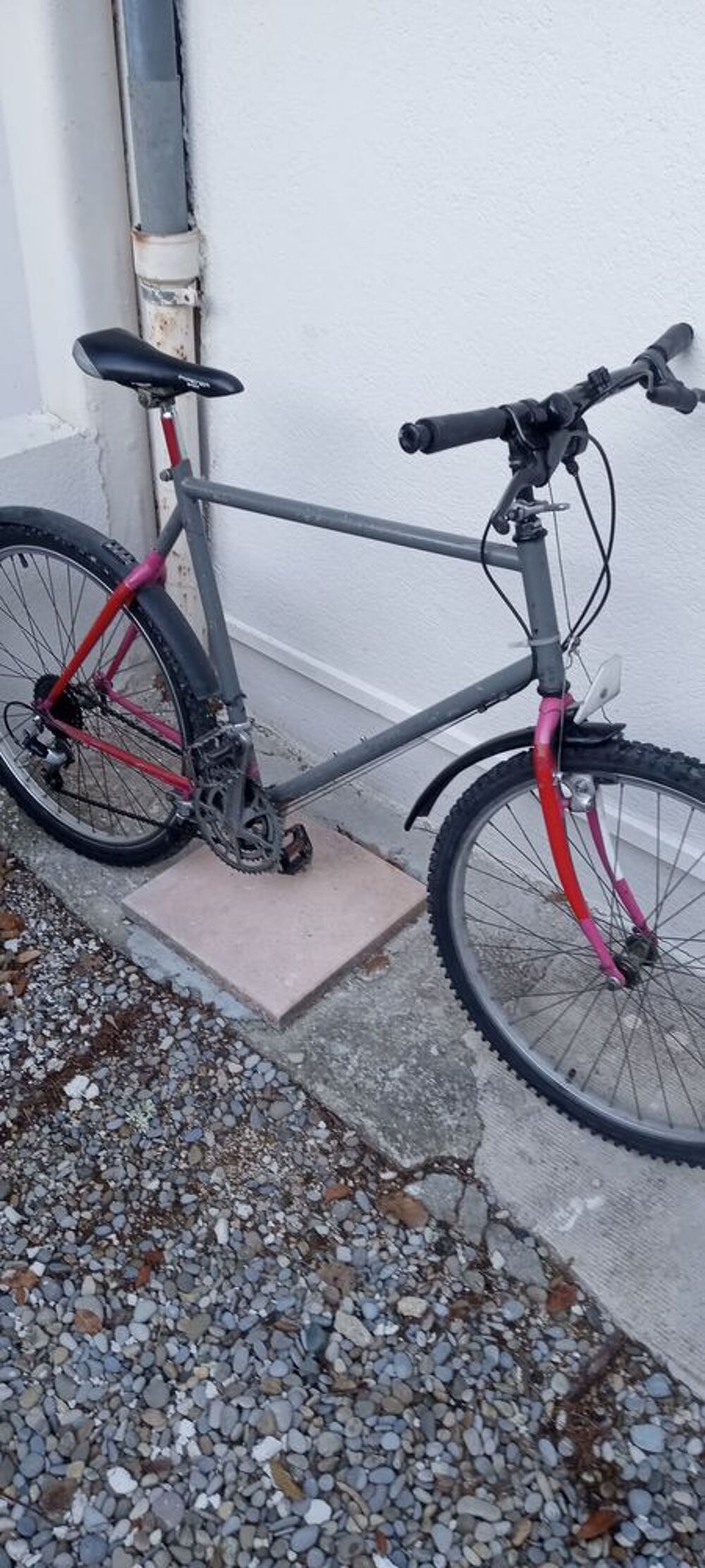 Diff&eacute;rents v&eacute;los Vélos