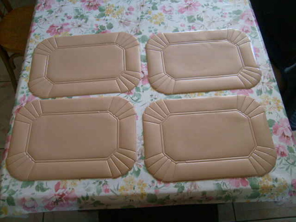 6 SETS DE TABLE Cuisine