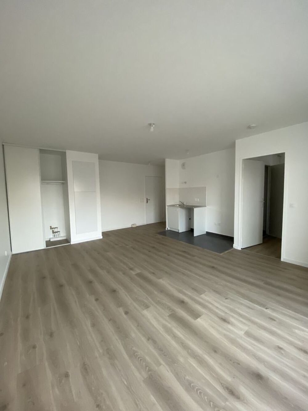 Location Appartement Appartement 2 pices de 55 m2, dont un.e loggia/balcon Bondoufle