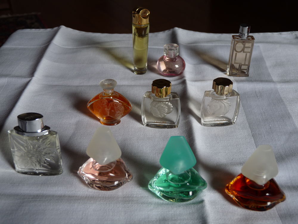 Flacons de parfums miniatures 