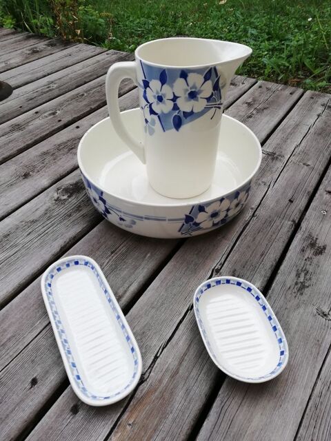 ensemble de toilette vintage 25 M�rignac (33)