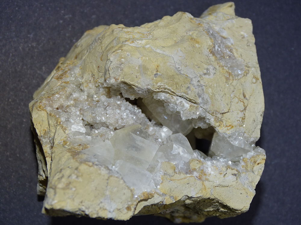 Calcite g&eacute;od&eacute;e Pontarlier Doubs Franche -Comt&eacute; France 403gr 