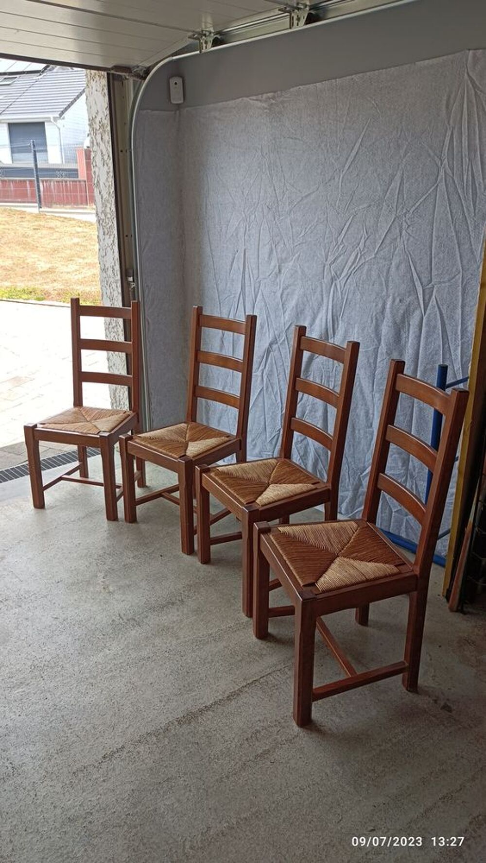 4 chaises salle &agrave; manger en ch&ecirc;ne massif Meubles