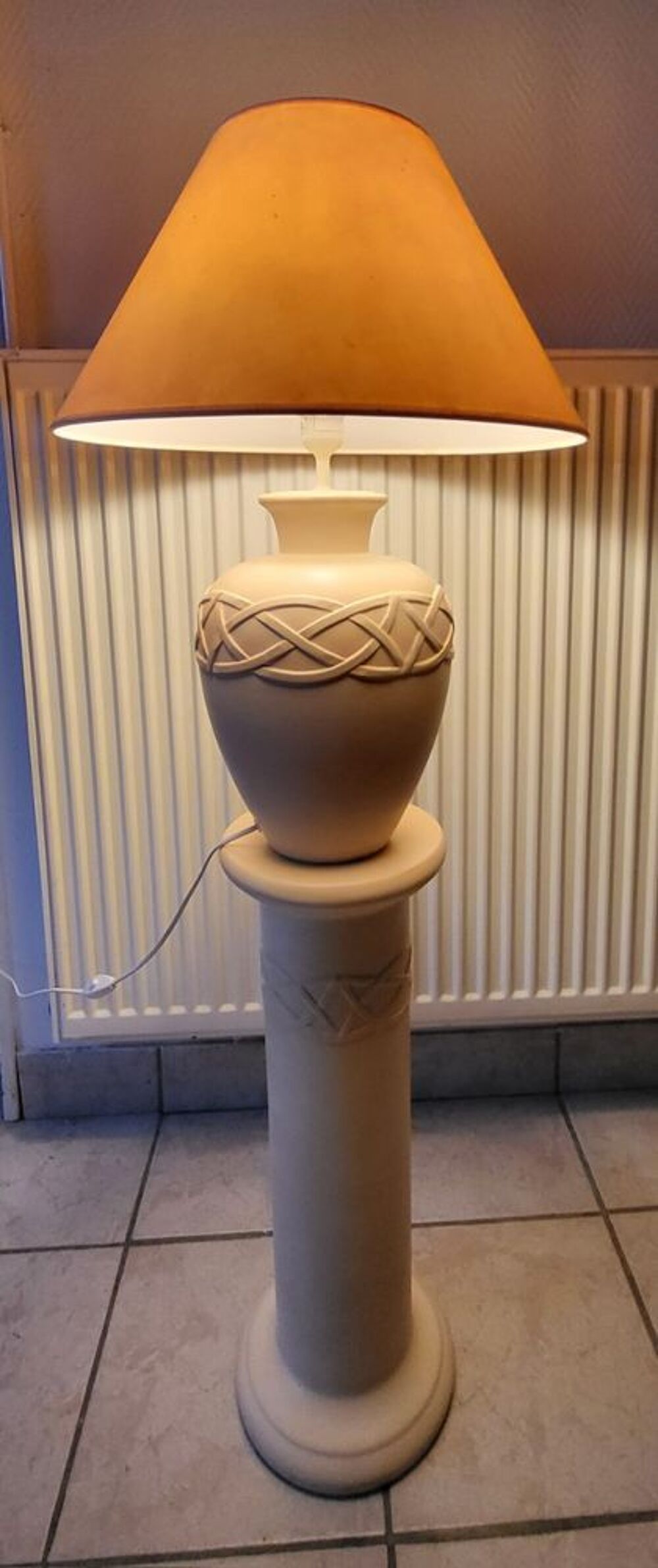 Lampe avec sa colonne Décoration