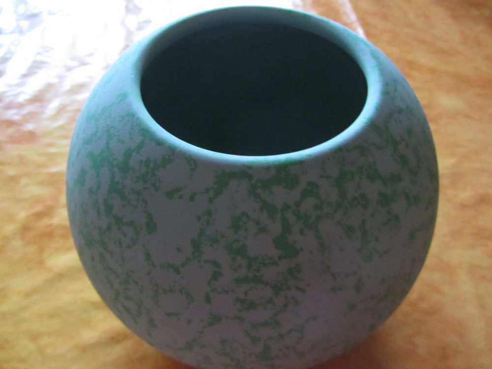 VASE VERT forme boule Décoration