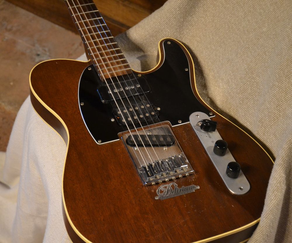 guitare DELIRIUM Instruments de musique