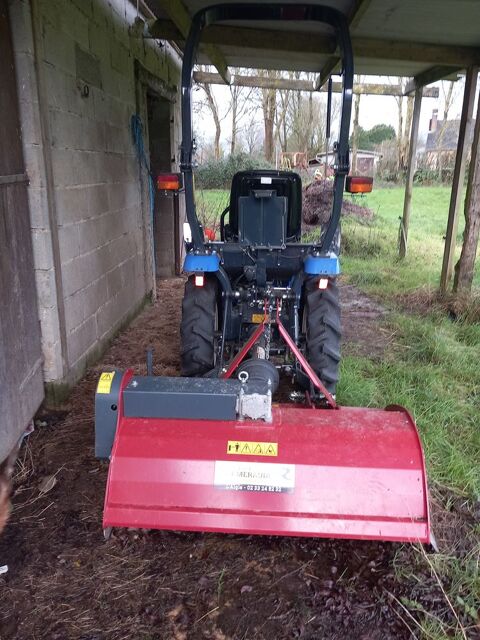 MICRO TRACTEUR ISEKI 18 BROYEUR BENNE 10900 Bonsmoulins (61)