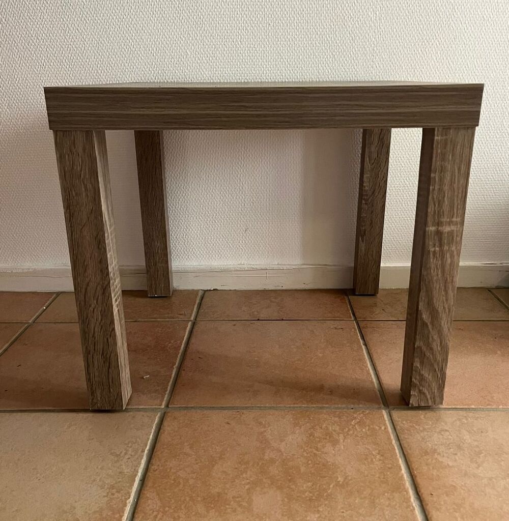Petite table d'appoint effet ch&ecirc;ne Meubles