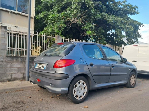 Peugeot 206 1.4e 75ch Urban 2008 occasion Saint-Pierre 97410