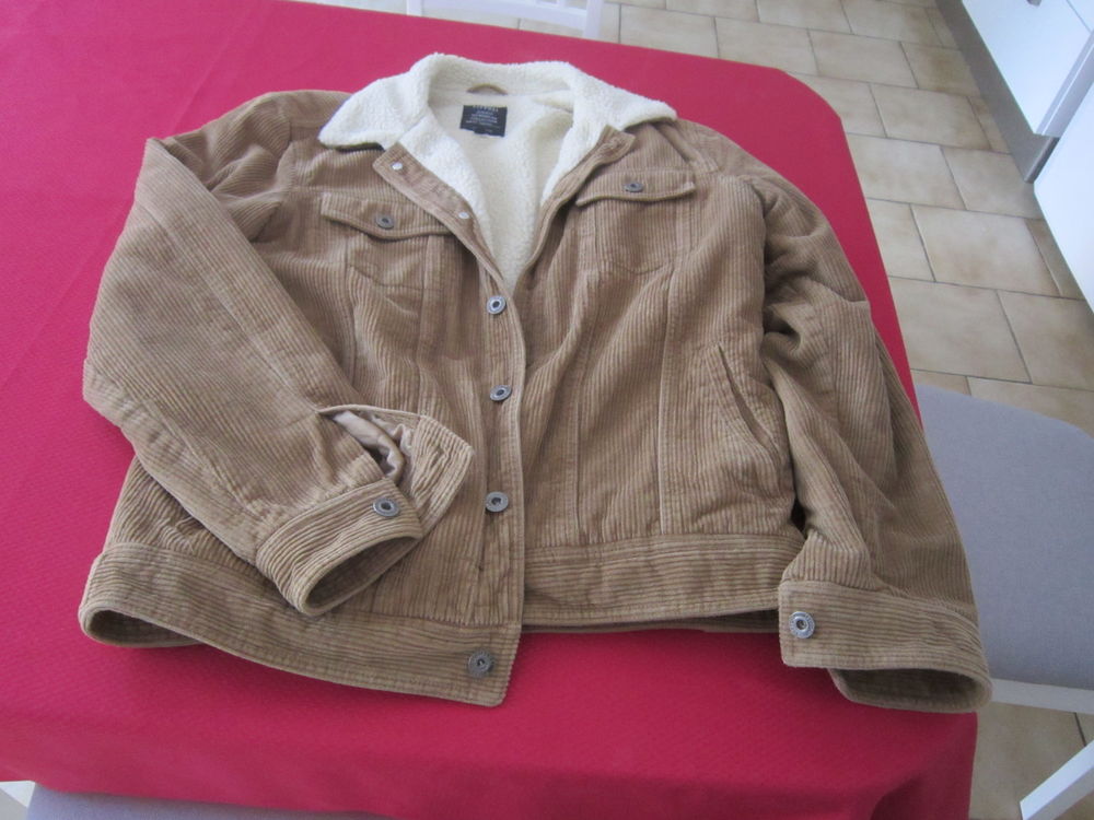 Un blouson Homme Vêtements