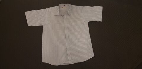 Chemise neuve � manches courtes � rayures bleu et blanc T L 4 Saint-Denis (93)