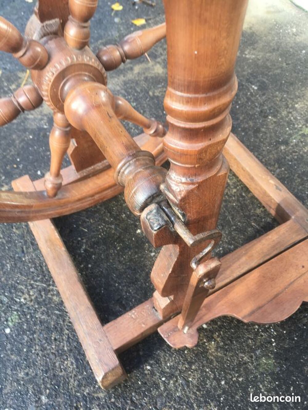 Rouet ancien en bon &eacute;tat Bricolage