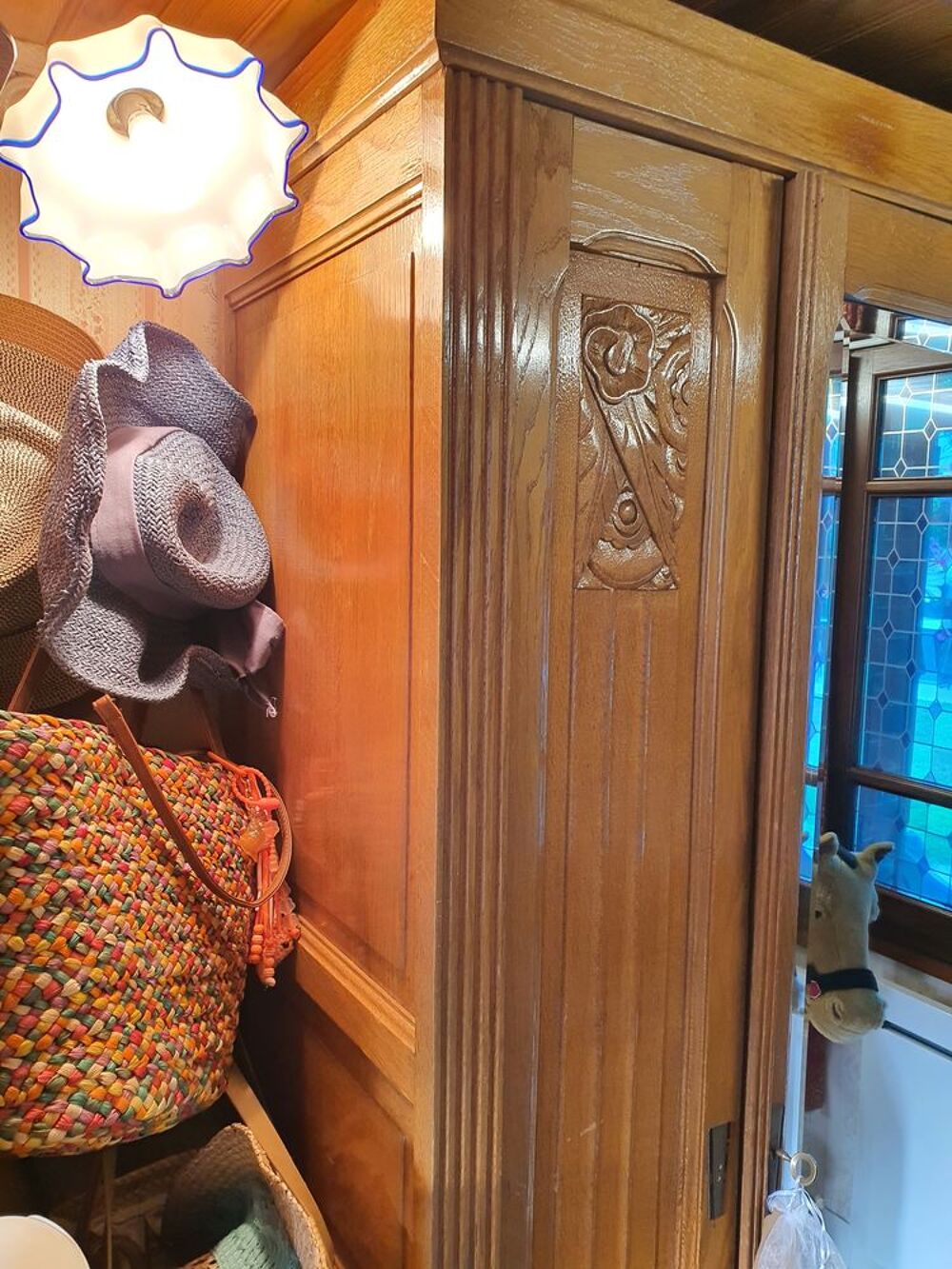 armoire ch&ecirc;ne massif 3 portes 1 miroir Meubles