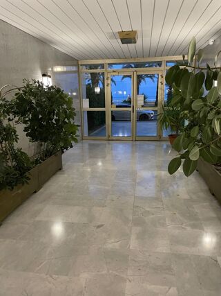  Appartement à louer 1 pièce 35 m² Nice