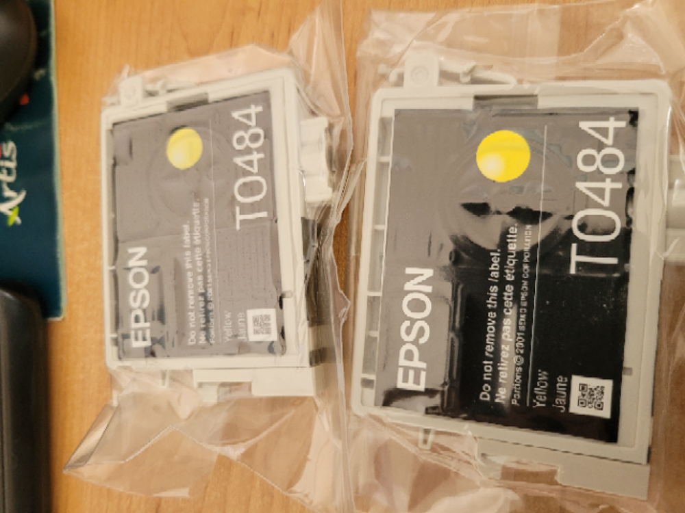 2 cartouches Epson T0484 jaunes neuves dans leur emballage Matériel informatique