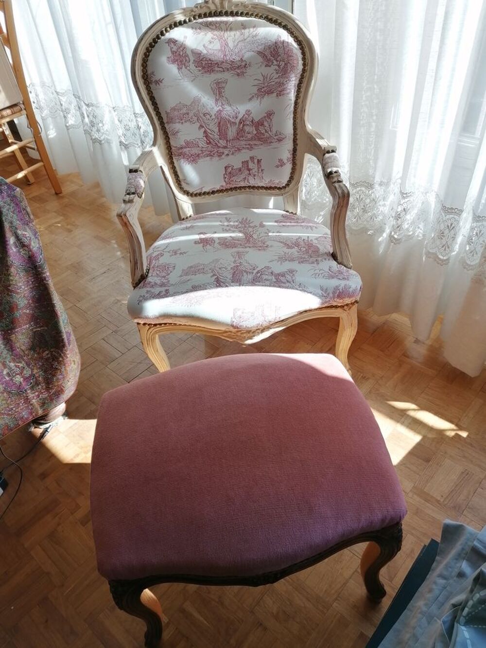 Fauteuils et reposes pieds Louis XV Meubles