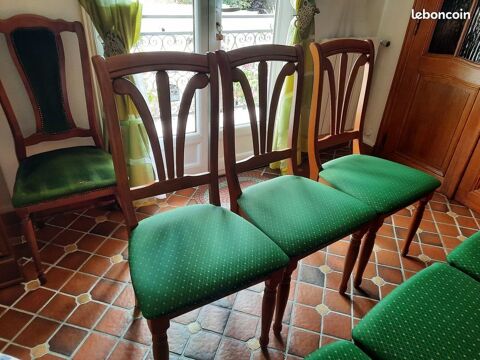 Chaises + table en bois de salle  manger 500 Livry-Gargan (93)