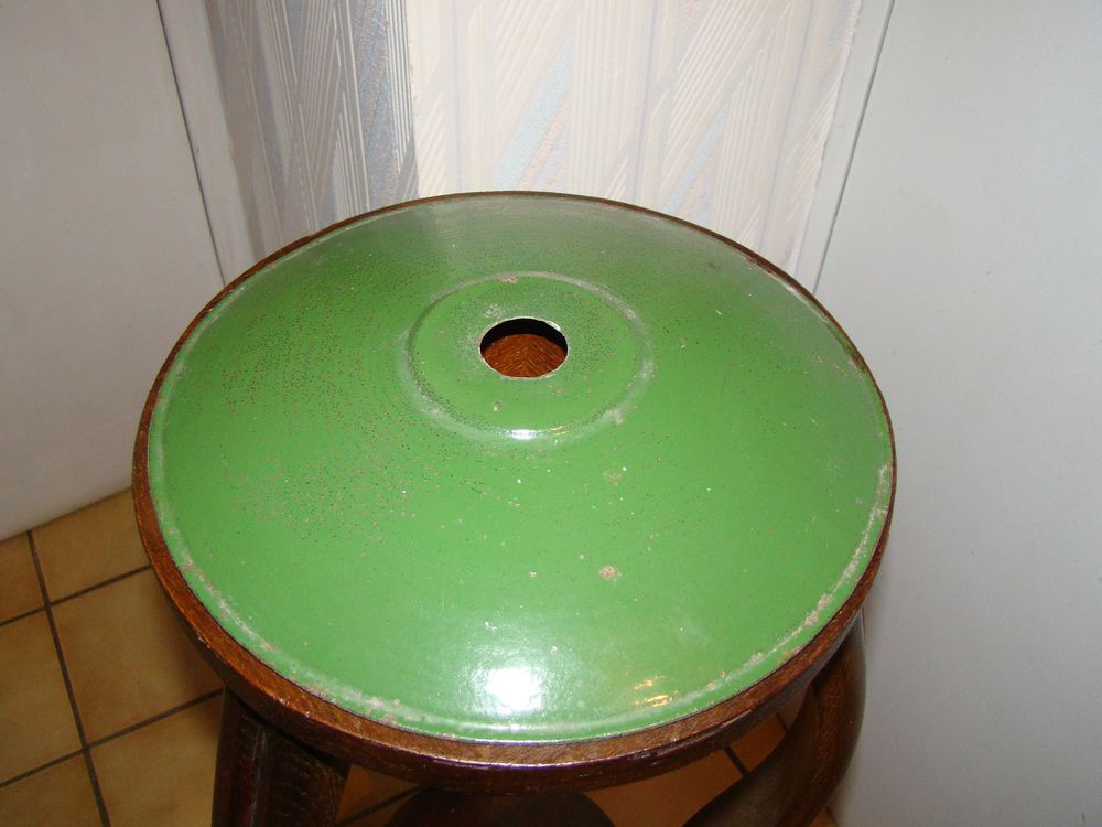 Ancien abat-jour en t&ocirc;le &eacute;maill&eacute;e ann&eacute;es 1930 Décoration